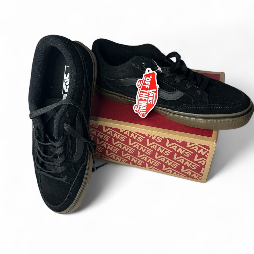 New with Tag and box Vans Men’s Bearcat Black/Dark Gum Sneakers